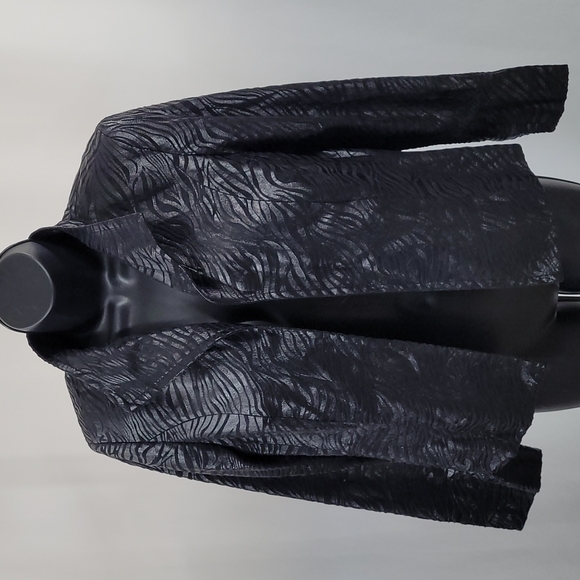 Zebra Jacket - Picture 2 of 5